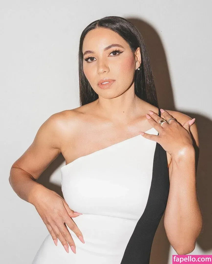 Jurnee Smollett Onlyfans Photo Gallery 