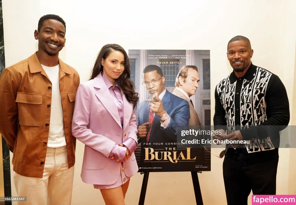 Jurnee Smollett Onlyfans Photo Gallery 