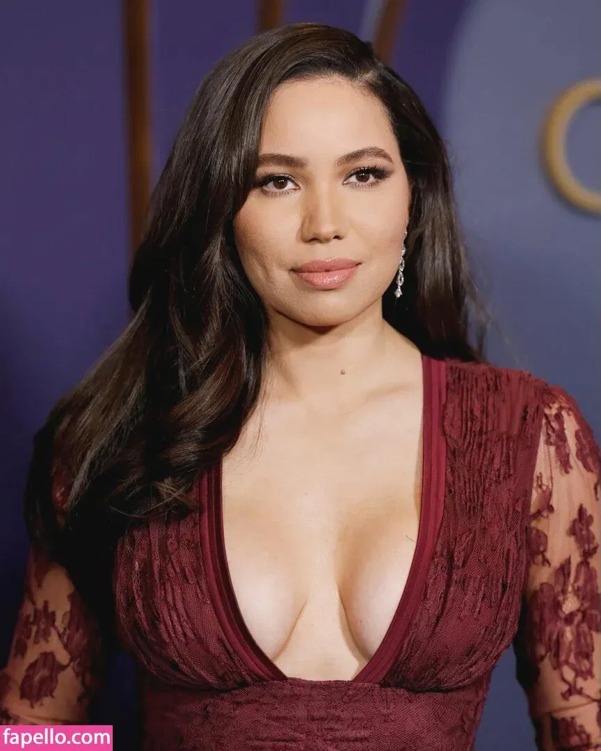 Jurnee Smollett Onlyfans Photo Gallery 