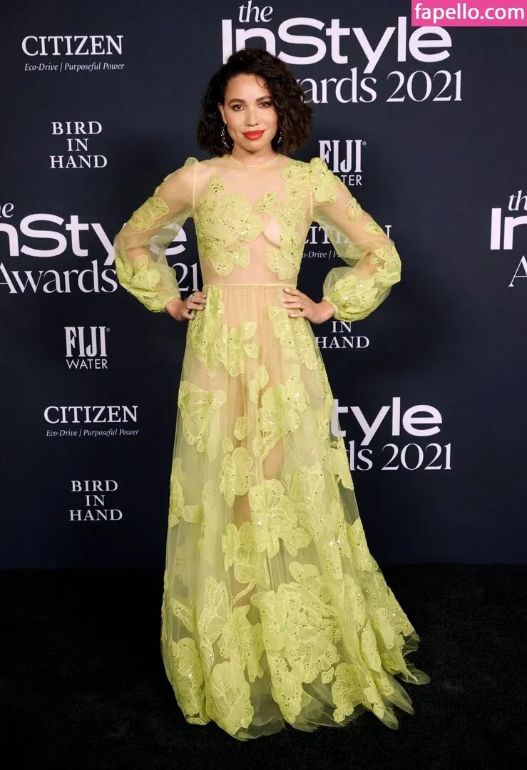 Jurnee Smollett Onlyfans Photo Gallery 