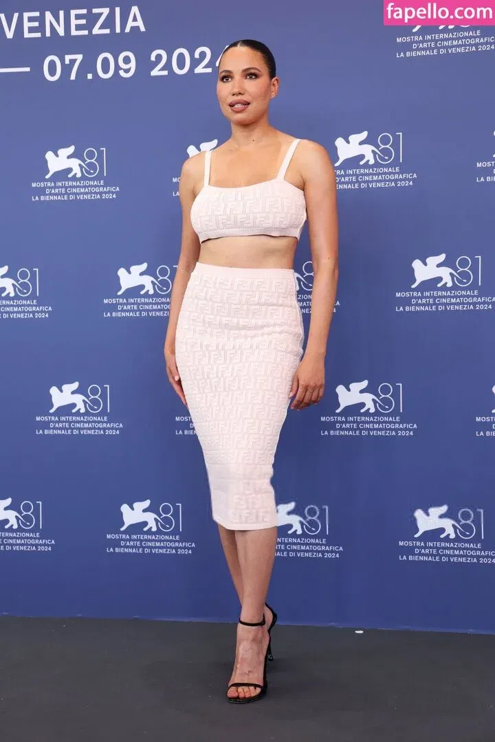 Jurnee Smollett Onlyfans Photo Gallery 