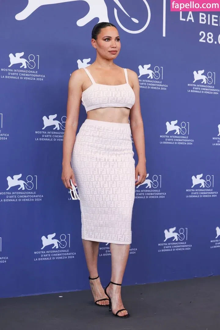 Jurnee Smollett Onlyfans Photo Gallery 