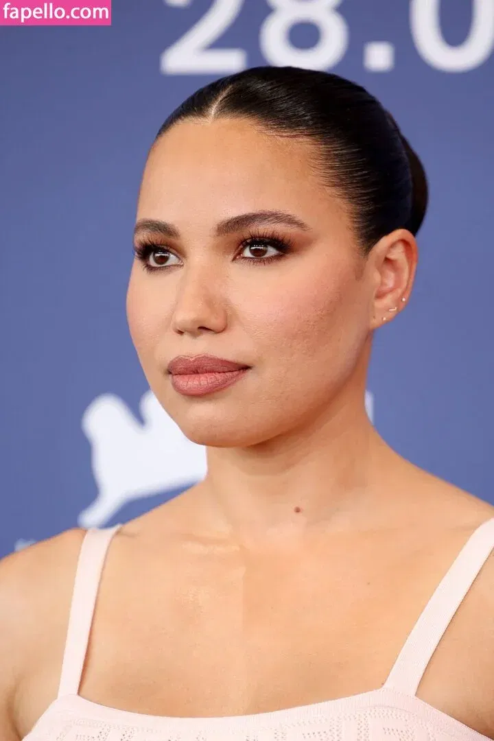 Jurnee Smollett Onlyfans Photo Gallery 