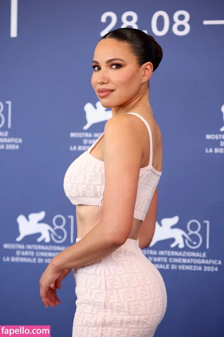 Jurnee Smollett Onlyfans Photo Gallery 