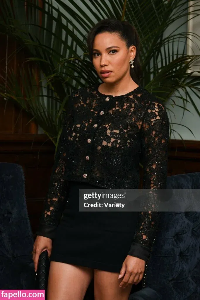 Jurnee Smollett Onlyfans Photo Gallery 