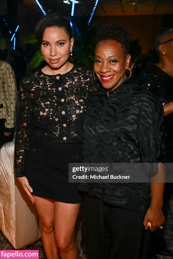 Jurnee Smollett Onlyfans Photo Gallery 