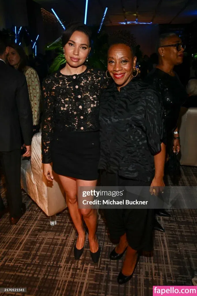 Jurnee Smollett Onlyfans Photo Gallery 