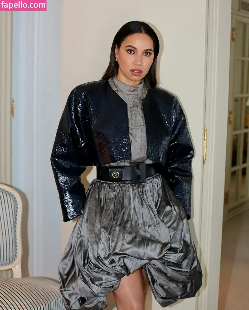 Jurnee Smollett Onlyfans Photo Gallery 