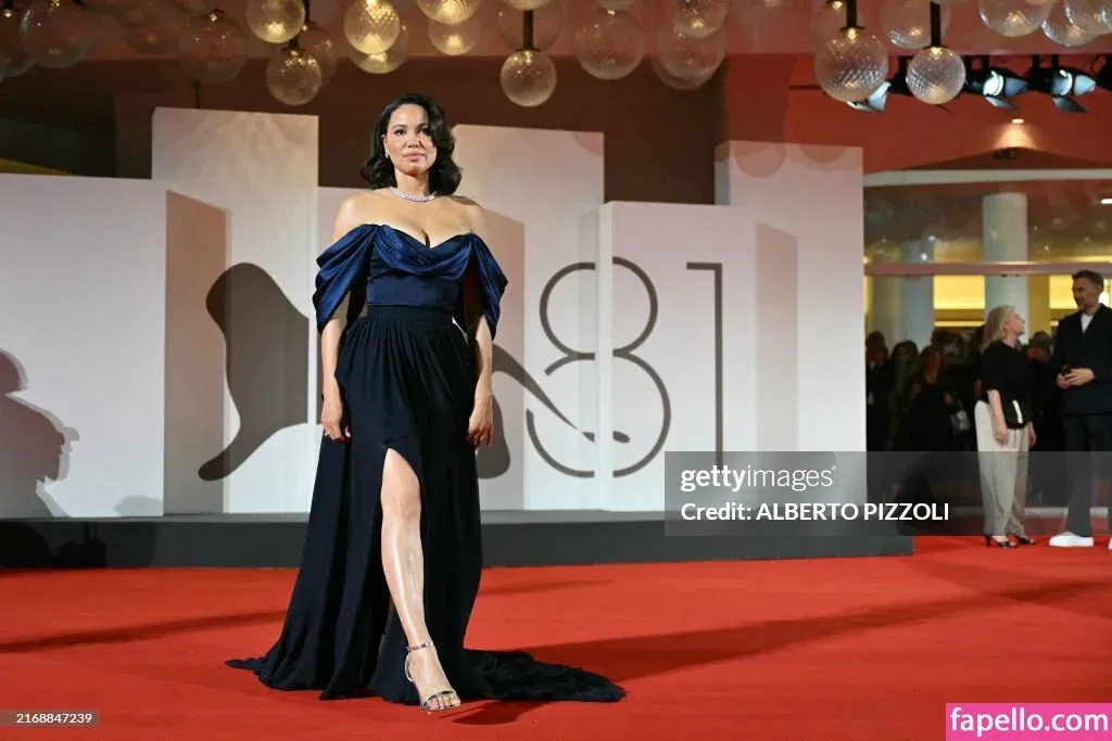 Jurnee Smollett Onlyfans Photo Gallery 