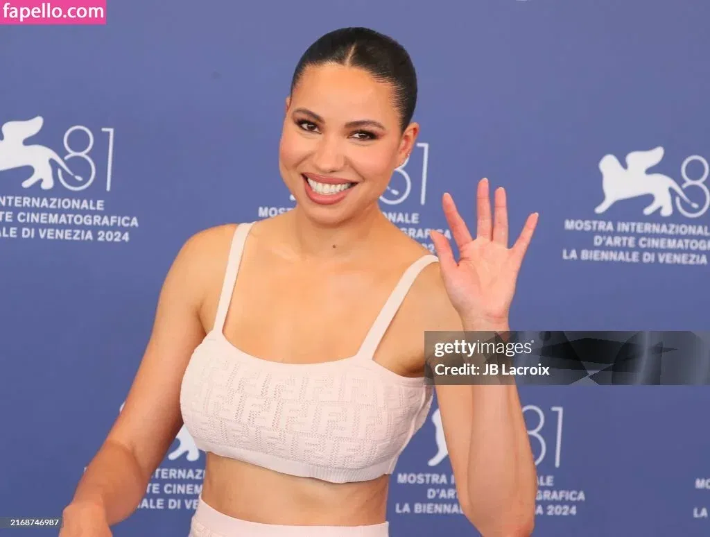 Jurnee Smollett Onlyfans Photo Gallery 