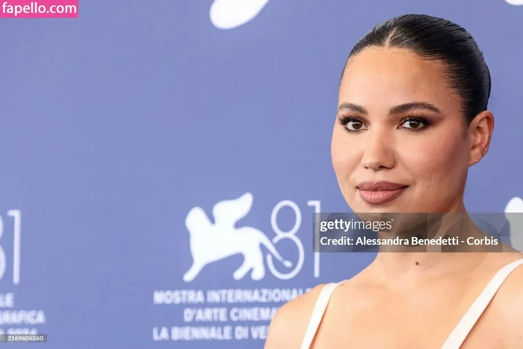 Jurnee Smollett Onlyfans Photo Gallery 