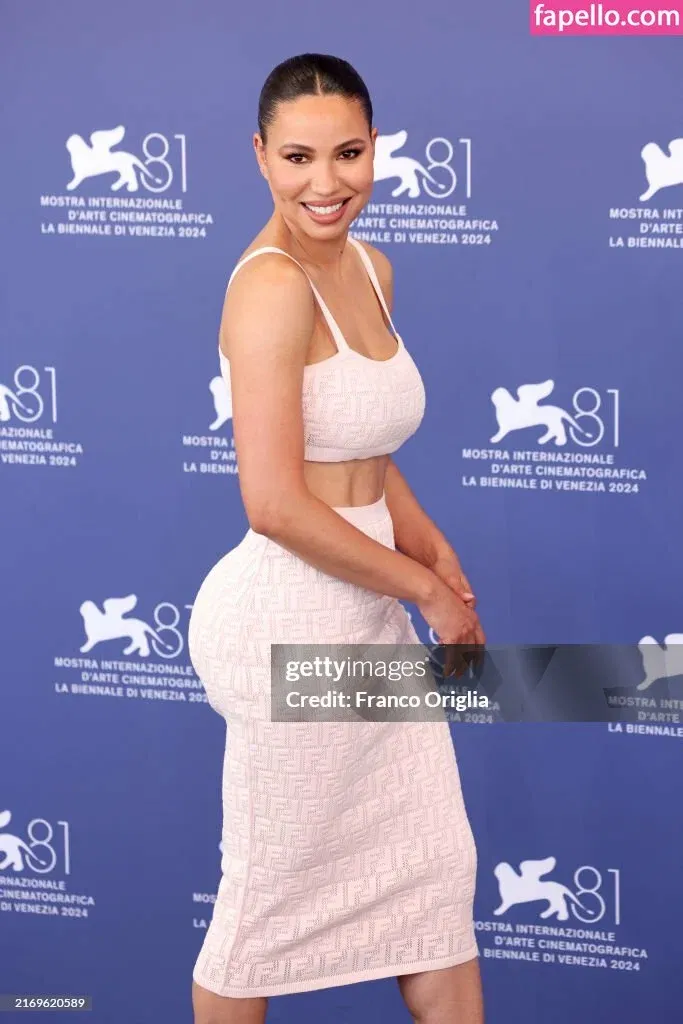 Jurnee Smollett Onlyfans Photo Gallery 