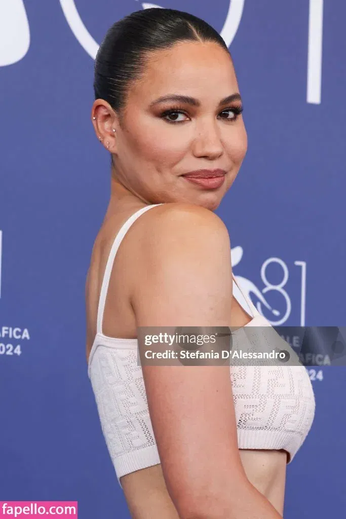 Jurnee Smollett Onlyfans Photo Gallery 