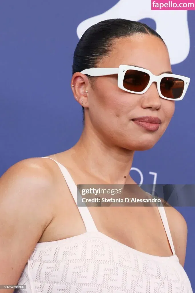 Jurnee Smollett Onlyfans Photo Gallery 