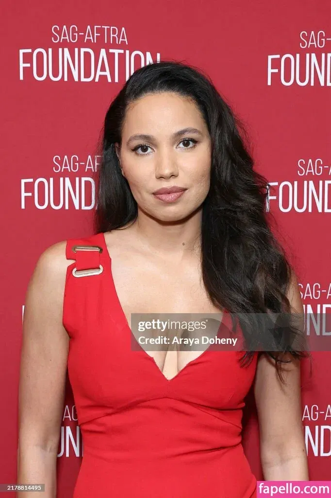 Jurnee Smollett Onlyfans Photo Gallery 