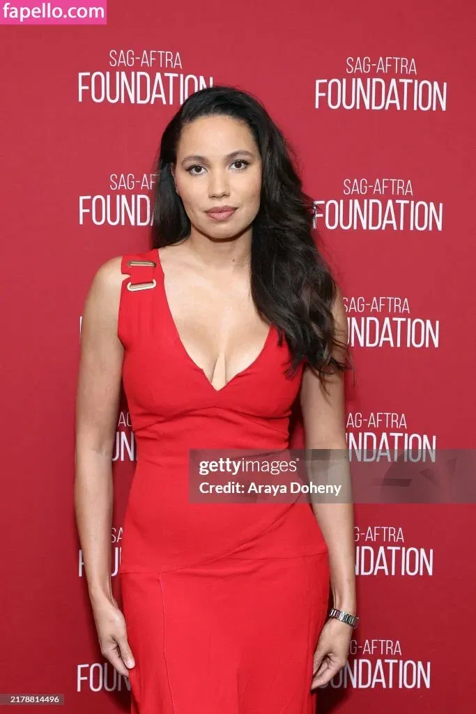 Jurnee Smollett Onlyfans Photo Gallery 