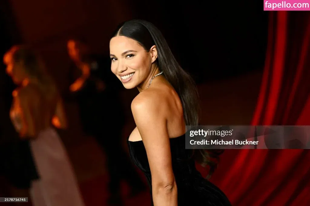 Jurnee Smollett Onlyfans Photo Gallery 