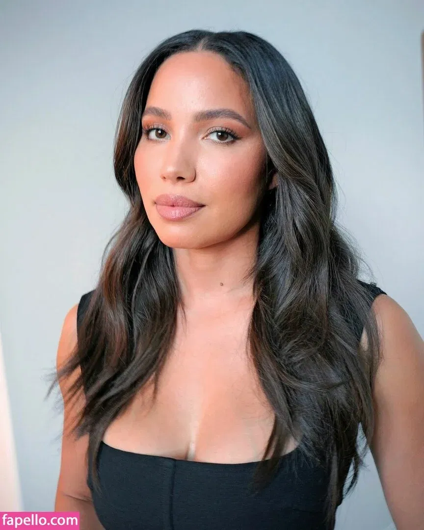 Jurnee Smollett Onlyfans Photo Gallery 