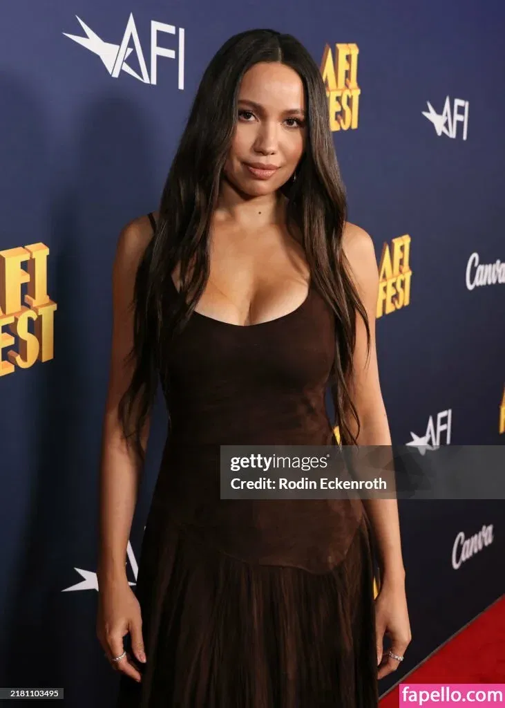 Jurnee Smollett Onlyfans Photo Gallery 