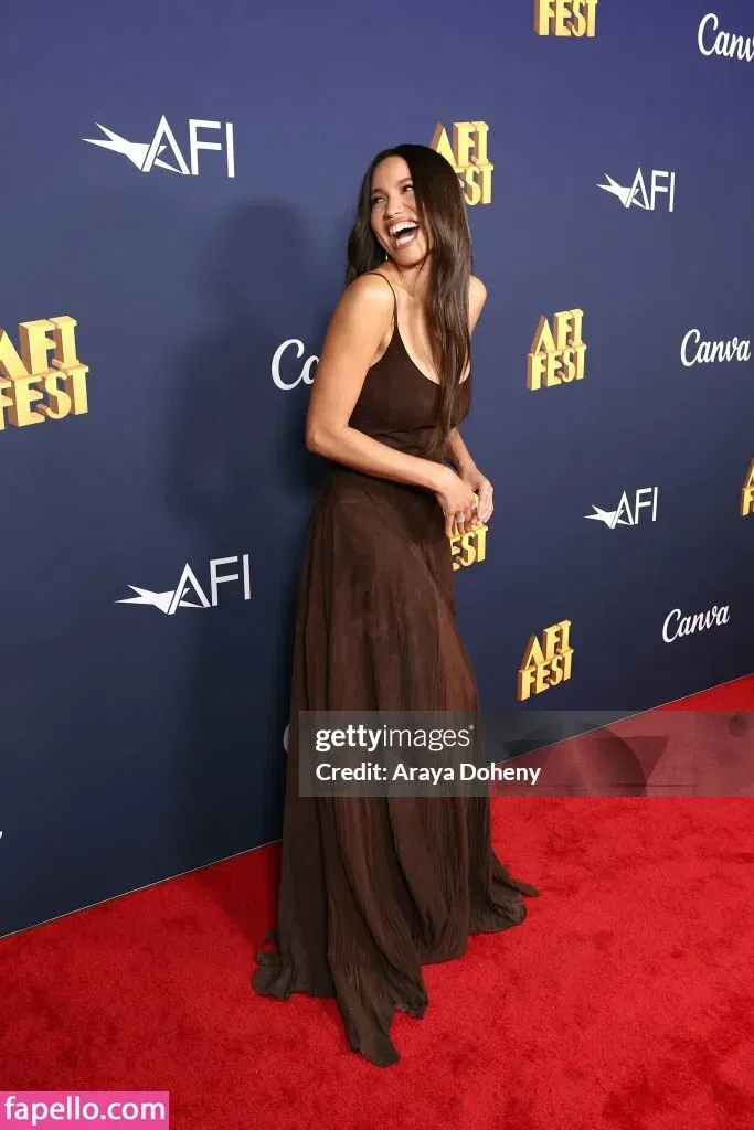 Jurnee Smollett Onlyfans Photo Gallery 