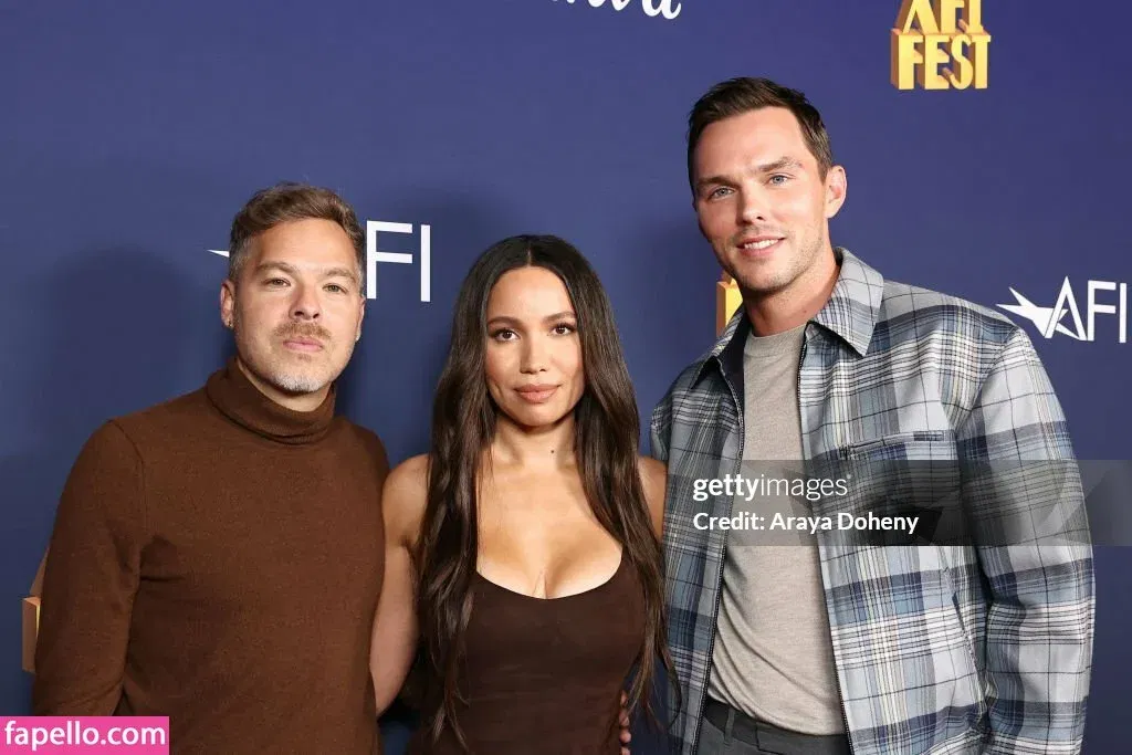 Jurnee Smollett Onlyfans Photo Gallery 