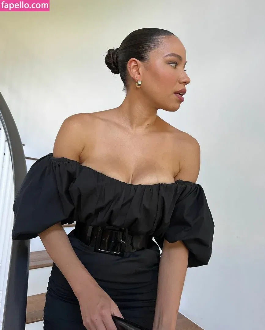 Jurnee Smollett Onlyfans Photo Gallery 