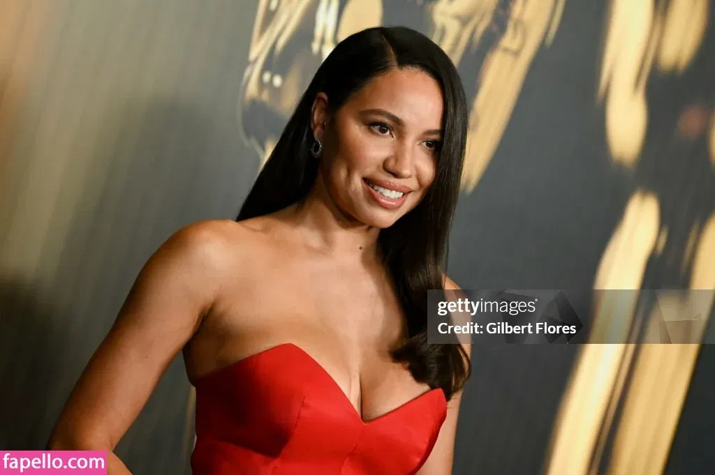 Jurnee Smollett Onlyfans Photo Gallery 