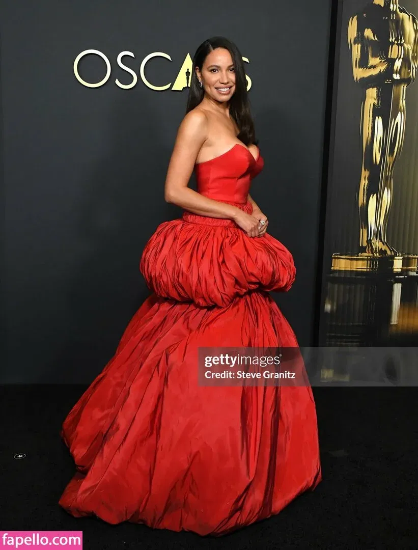 Jurnee Smollett Onlyfans Photo Gallery 