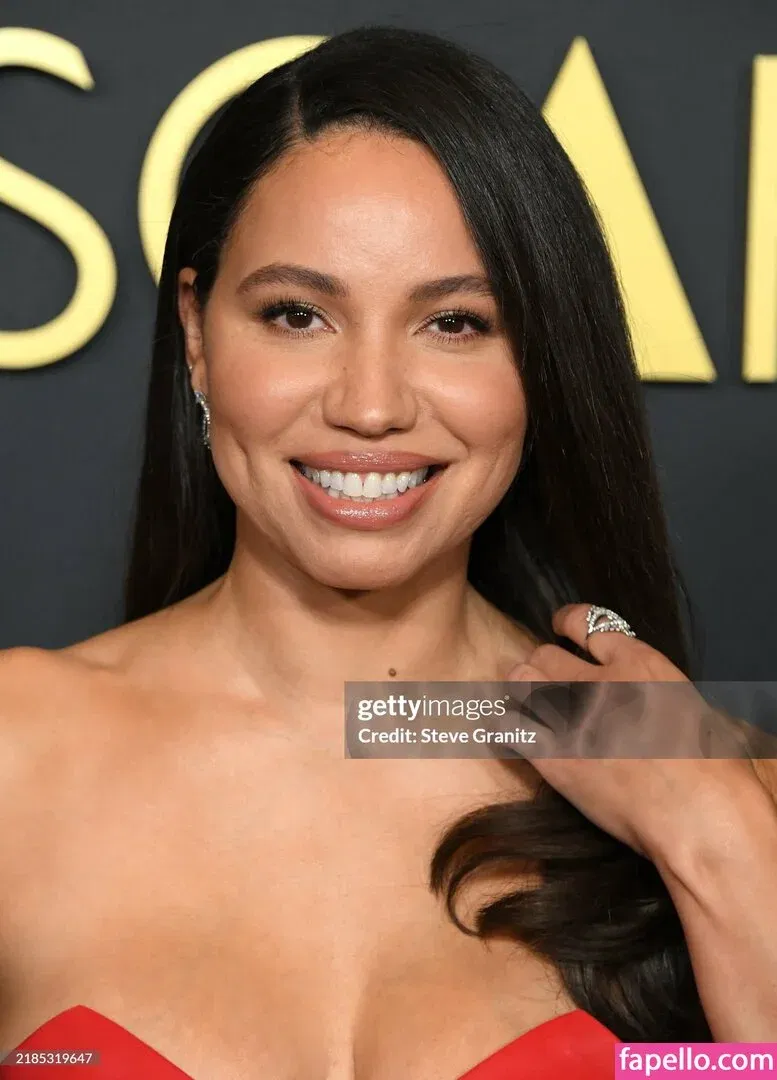 Jurnee Smollett Onlyfans Photo Gallery 