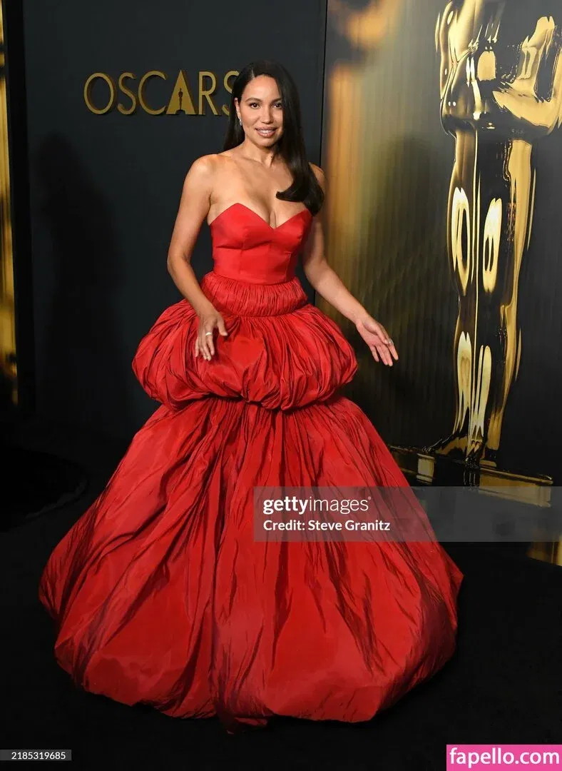 Jurnee Smollett Onlyfans Photo Gallery 