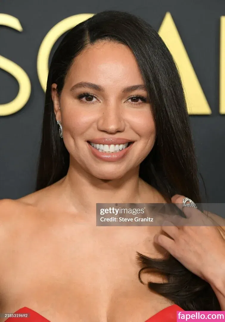 Jurnee Smollett Onlyfans Photo Gallery 
