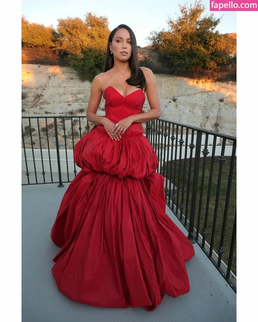 Jurnee Smollett Onlyfans Photo Gallery 