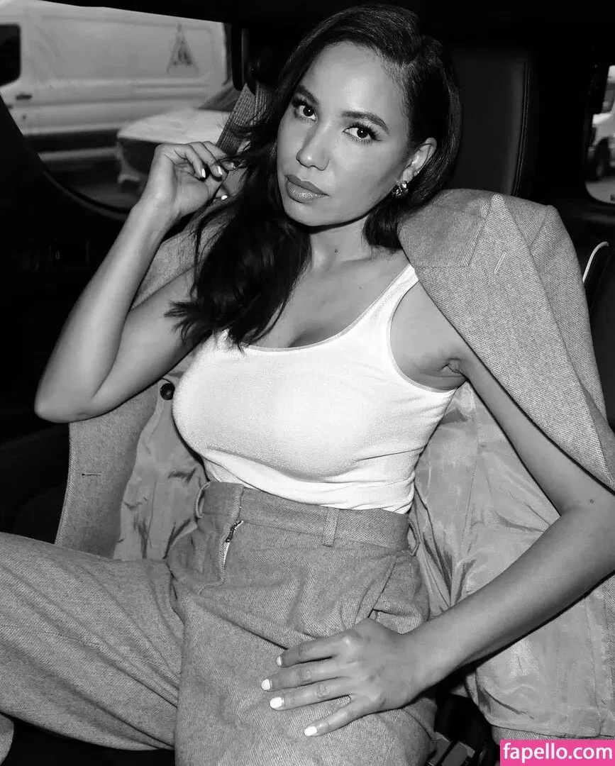 Jurnee Smollett Onlyfans Photo Gallery 