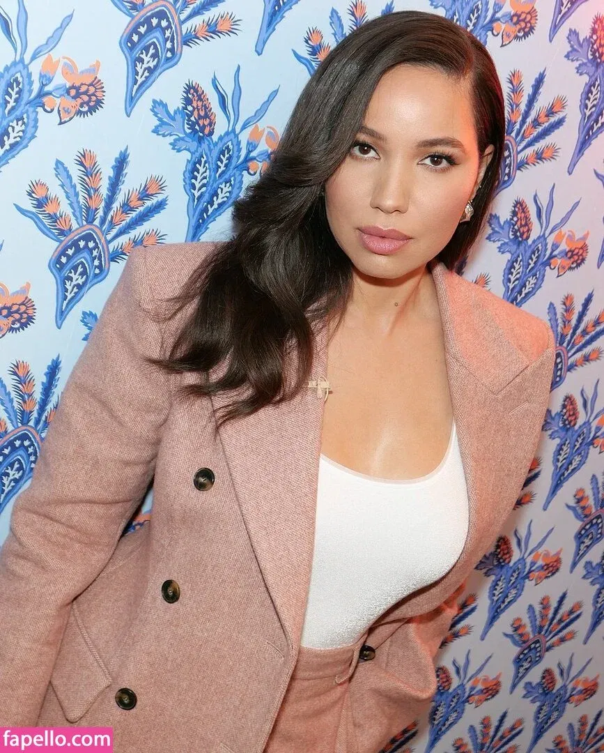 Jurnee Smollett Onlyfans Photo Gallery 