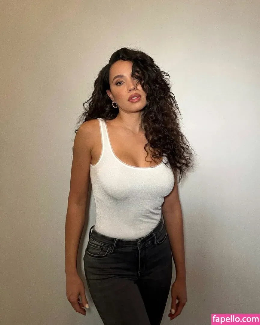 Jurnee Smollett Onlyfans Photo Gallery 