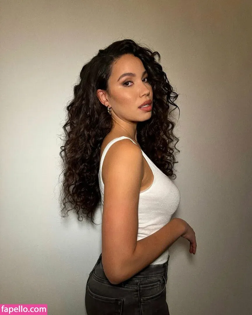 Jurnee Smollett Onlyfans Photo Gallery 