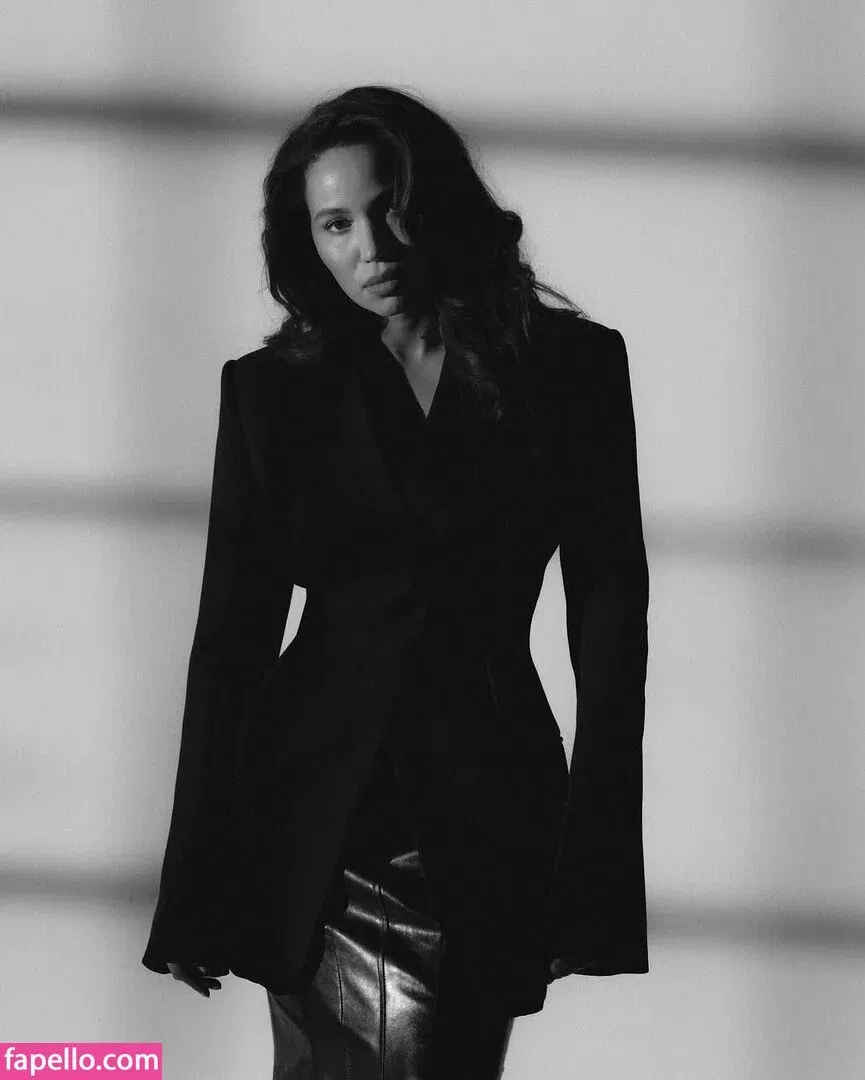 Jurnee Smollett Onlyfans Photo Gallery 