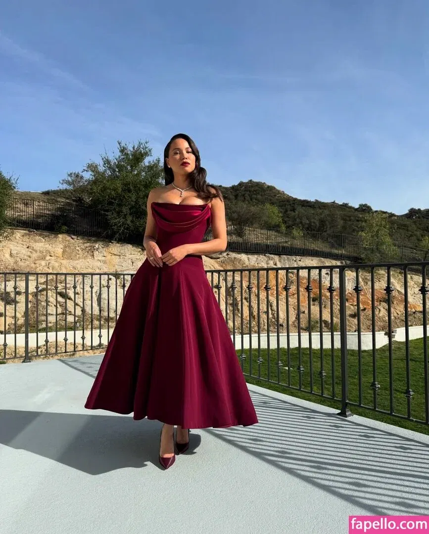 Jurnee Smollett Onlyfans Photo Gallery 