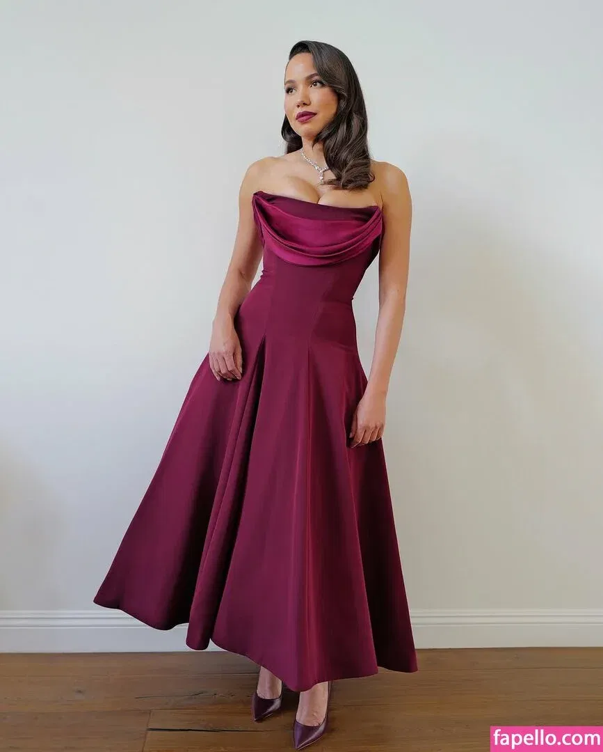 Jurnee Smollett Onlyfans Photo Gallery 