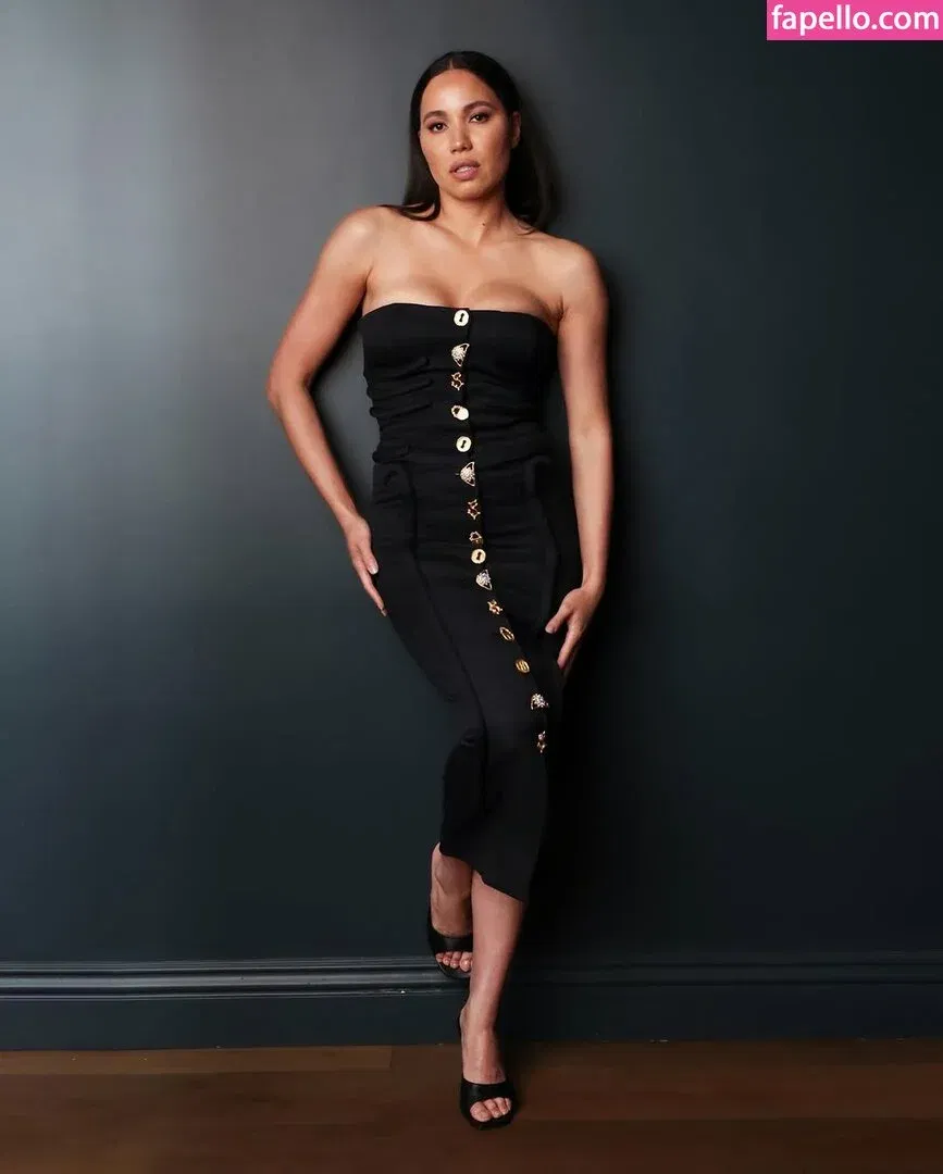 Jurnee Smollett Onlyfans Photo Gallery 