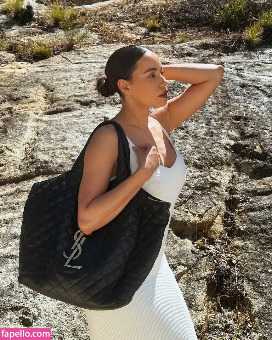 Jurnee Smollett Onlyfans Photo Gallery 