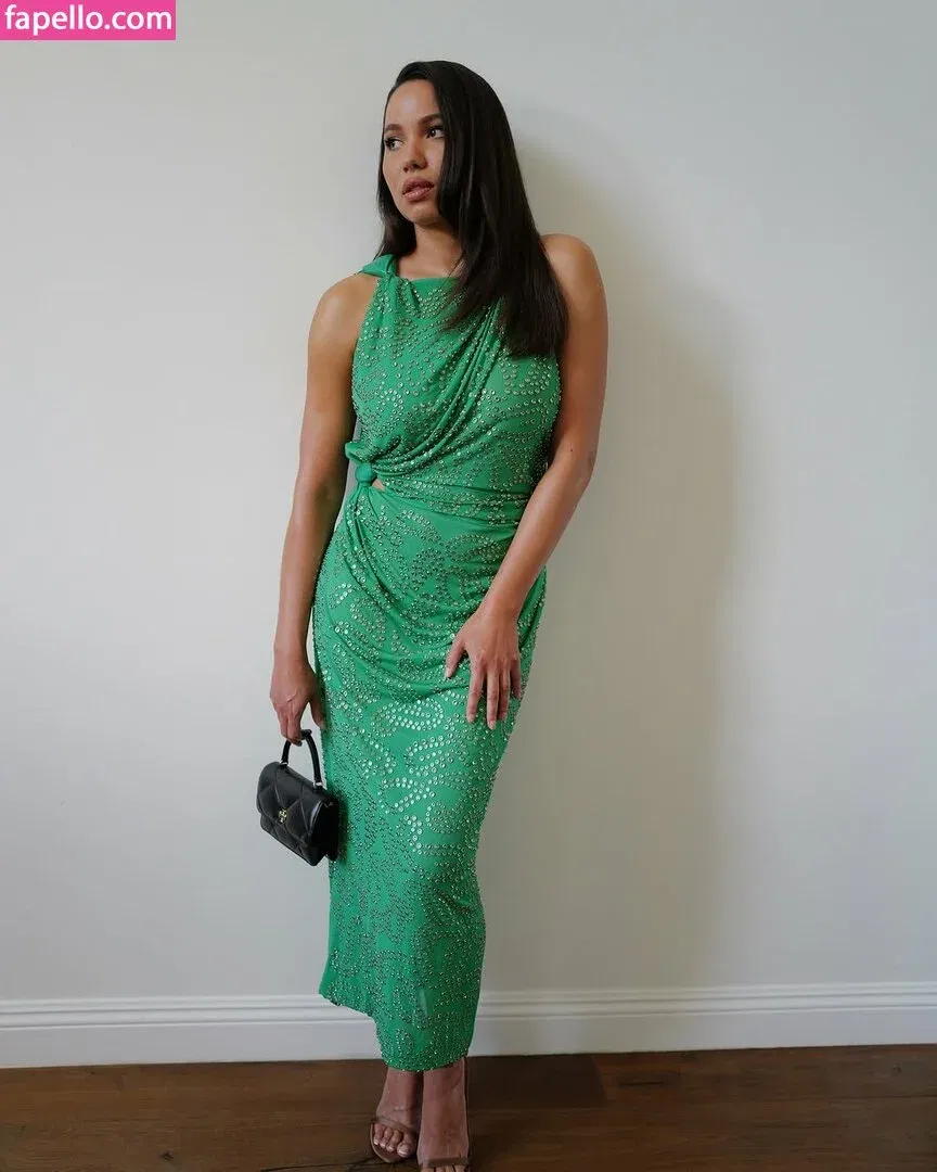Jurnee Smollett Onlyfans Photo Gallery 