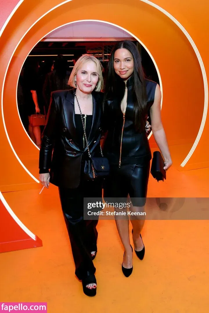 Jurnee Smollett Onlyfans Photo Gallery 