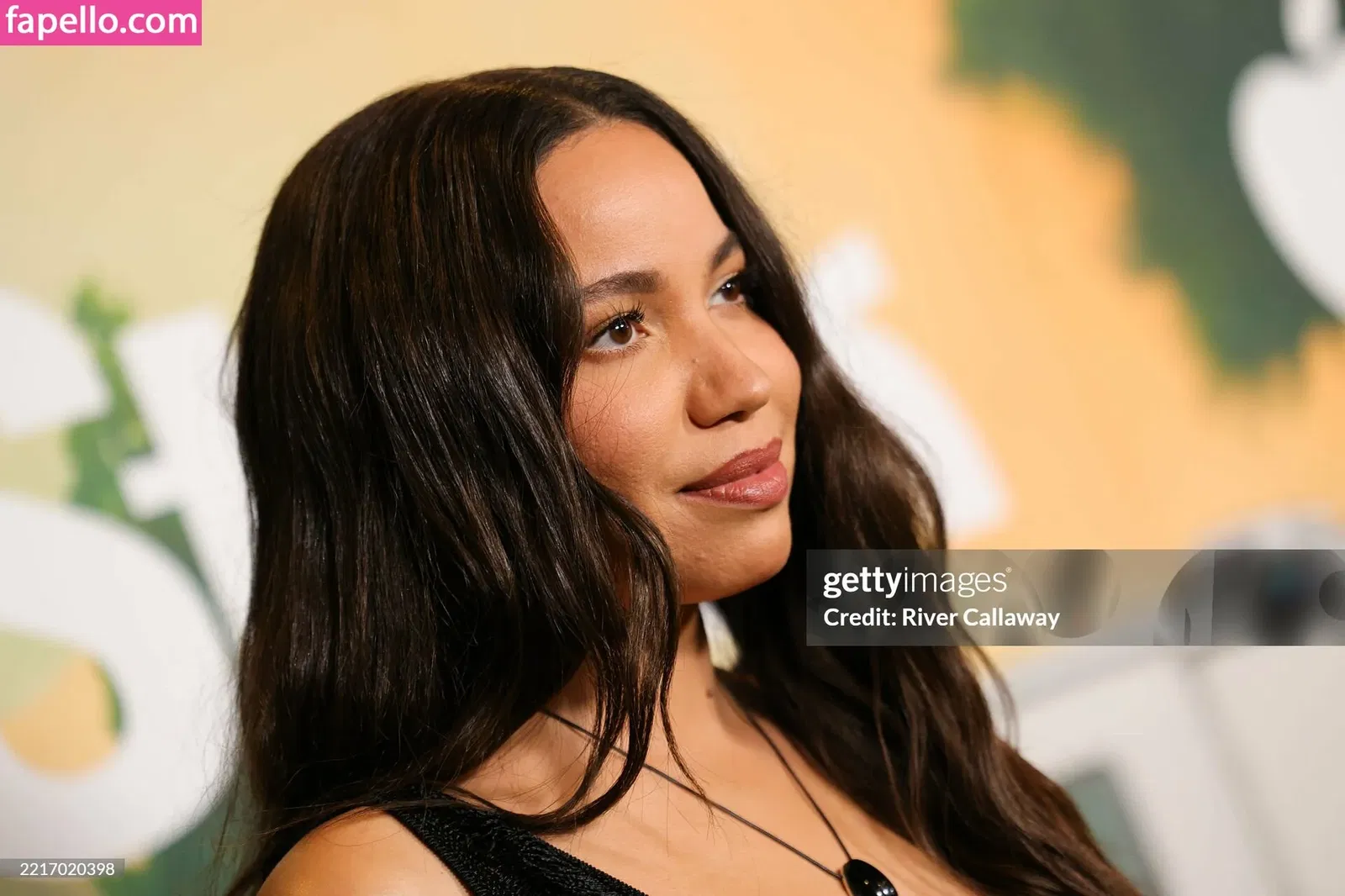 Jurnee Smollett Onlyfans Photo Gallery 