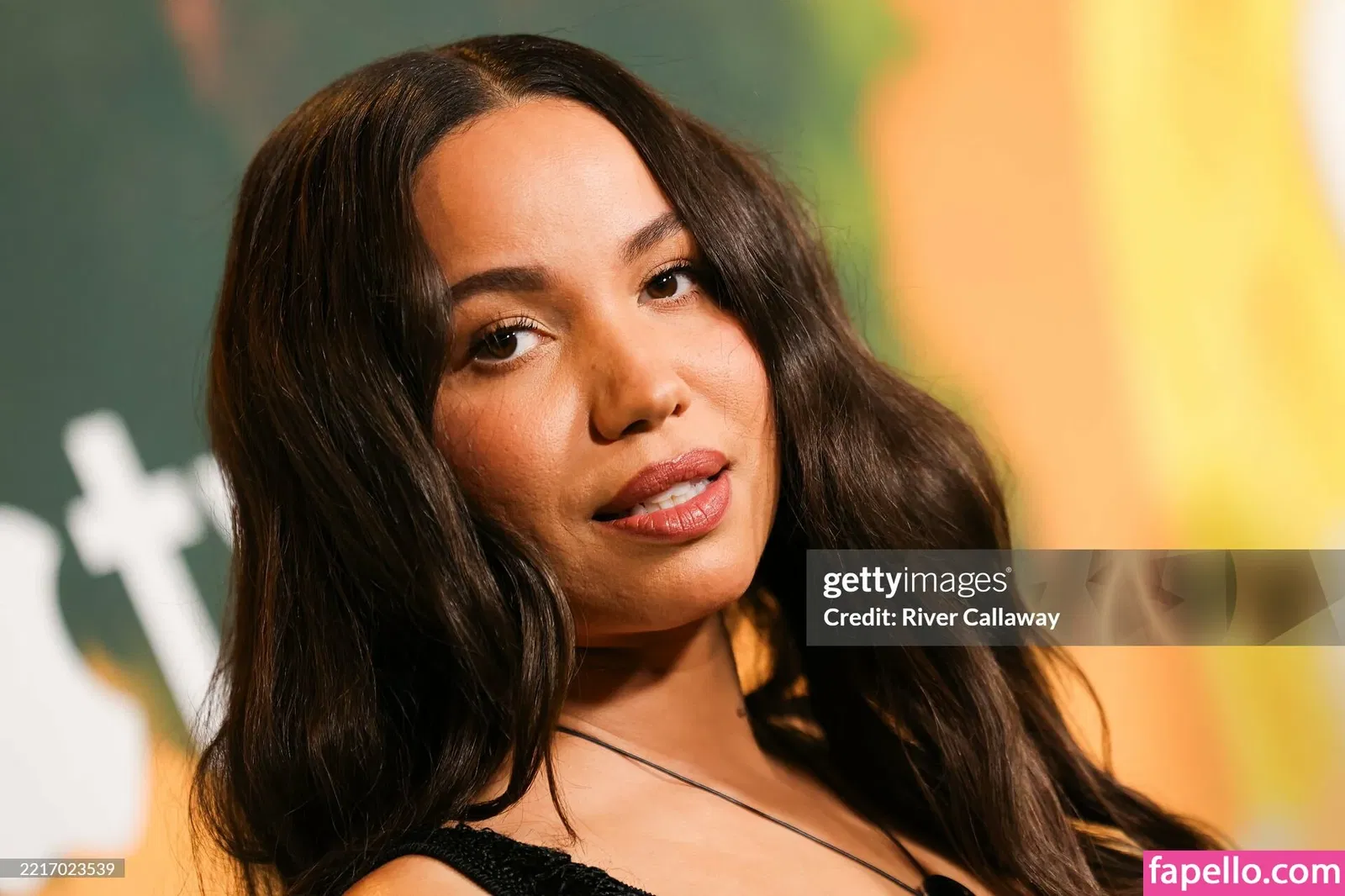 Jurnee Smollett Onlyfans Photo Gallery 