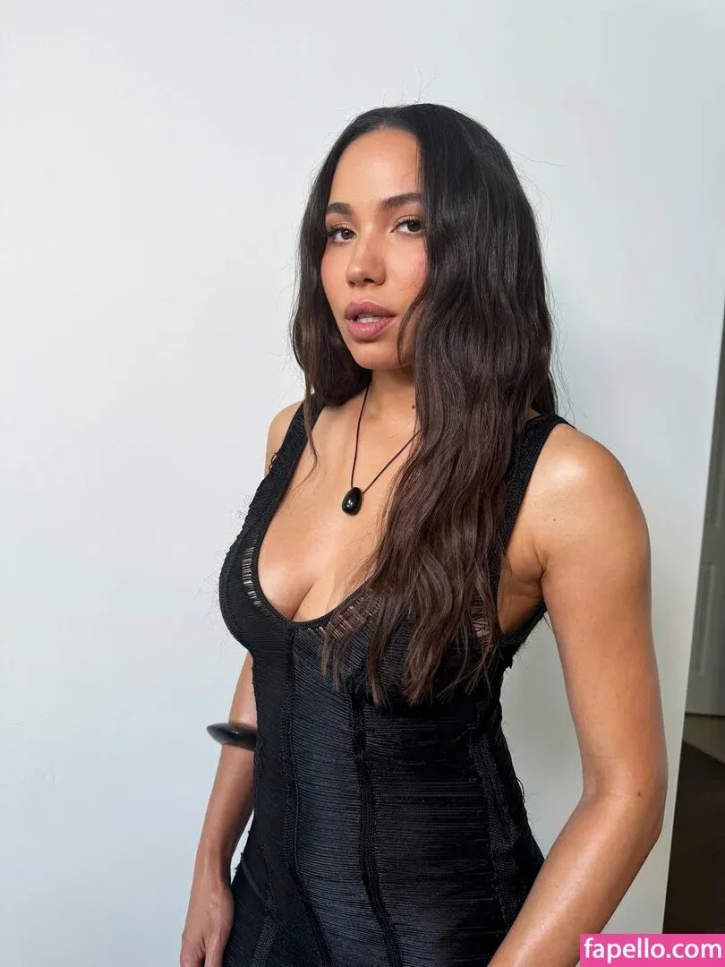 Jurnee Smollett Onlyfans Photo Gallery 