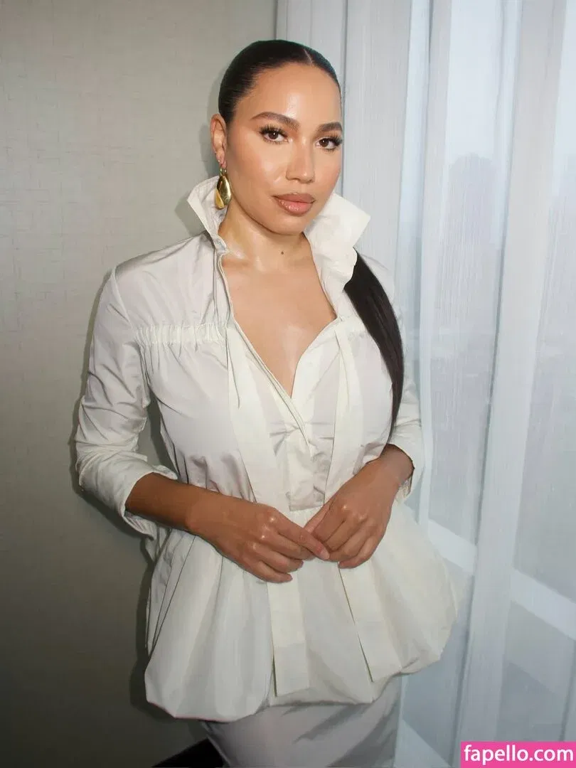 Jurnee Smollett Onlyfans Photo Gallery 