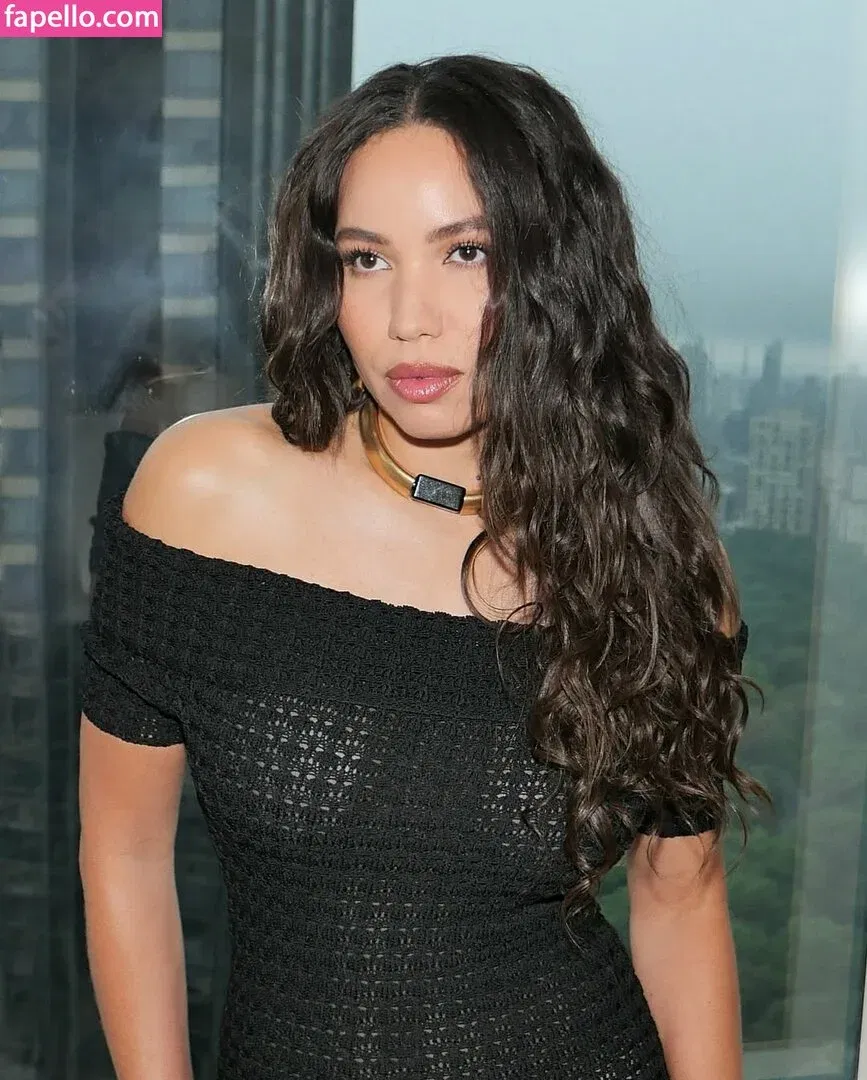 Jurnee Smollett Onlyfans Photo Gallery 