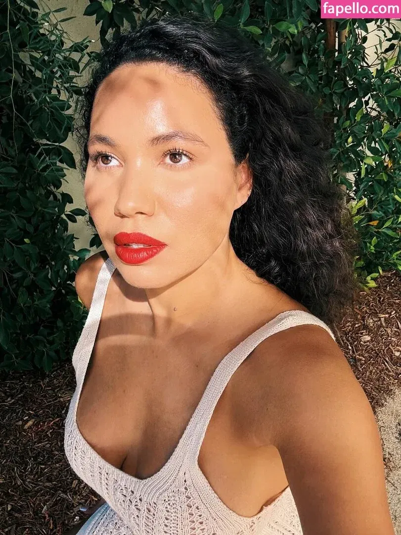 Jurnee Smollett Onlyfans Photo Gallery 