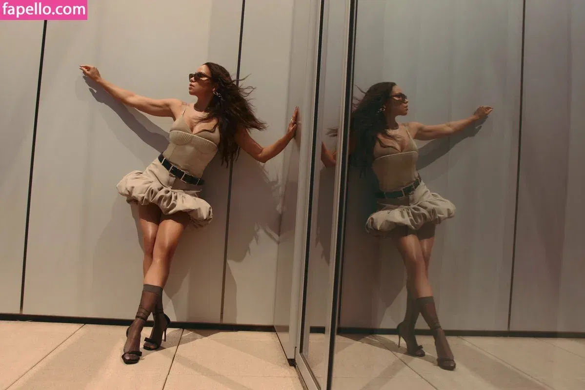 Jurnee Smollett Onlyfans Photo Gallery 